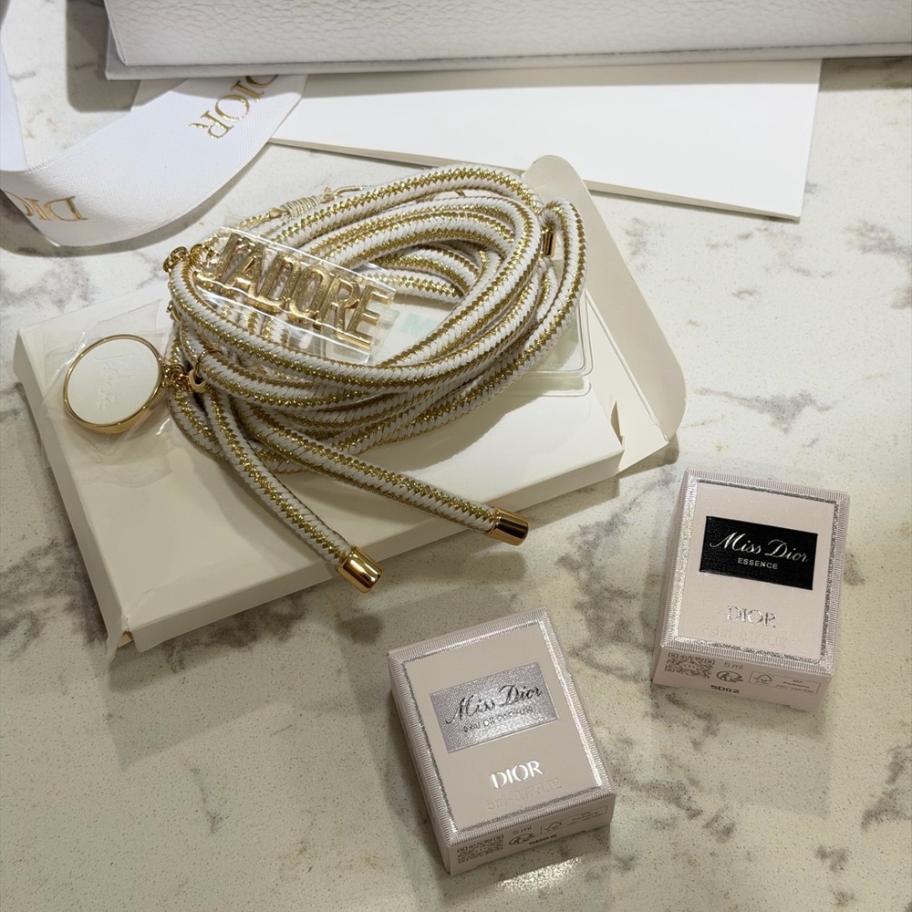 Dior White Leather Pouch with Gold J'Adior Dior ATTACHE TELEPHONE PHONE - Picture 2 of 4